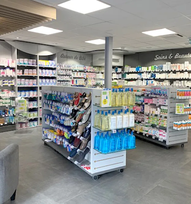 Intérieur de la Pharmacie Mery à Semoy