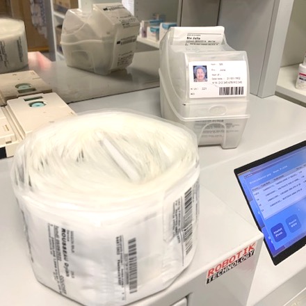 préparation commande, médicaments, pilulier